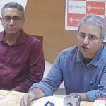 पक्का करने की मांग को लेकर ग्रामीण चौकीदारों ने किया प्रदर्शन