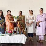 अनिल विज को परिवहन मंत्री बनाए जाने पर रोडवेज कर्मचारी खुश, बांटे लड्डू