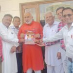 गाजियाबाद अदालत में हंगामा, पुलिस और अधिवक्ताओं के बीच हाथापाई