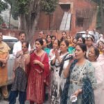 ‘मंदिर परिक्रमा करने से सकारात्मक ऊर्जा का संचार होता है’