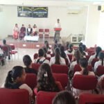 त्योहारों में भीड़ को देखते हुए रेलवे 500 से अधिक विशेष ट्रेन संचालित करेगा