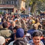 लड़की के 2 महीने की गर्भवती पाए जाने के बाद उसके दादा, पिता और चाचा  बलात्कार के आरोप में गिरफ्तार