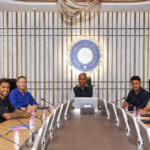 एशेज जीतने से 4 विकेट दूर आस्ट्रेलिया, इंग्लैंड को जीत के लिए 228 रनों की जरूरत