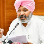 कश्मीर में बर्फबारी के साथ नए साल की शुरूआत