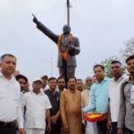 कर्मवीर बौद्ध के राज्यसभा सदस्य बनने पर बांटे लड्डू