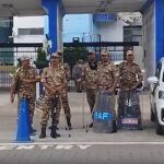 दस्तावेजों की सुरक्षा के लिए पश्चिम बंगाल के सरकारी कार्यालयों में केंद्रीय बल किए तैनात