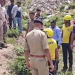 उत्तराखंड में खाई में गिरी कार, दिल्ली-हरियाणा के 4 लोगों की मौत